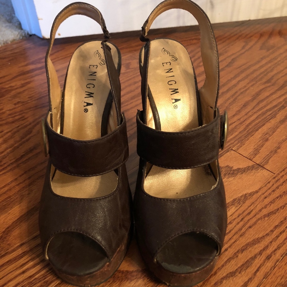 Brown Wedges